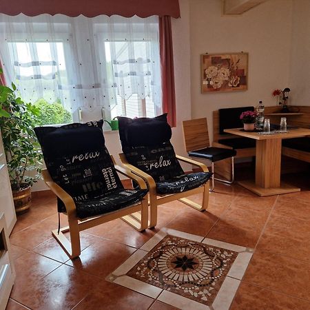 Ferienwohnung Am Oepitzer Berg Pößneck Екстериор снимка
