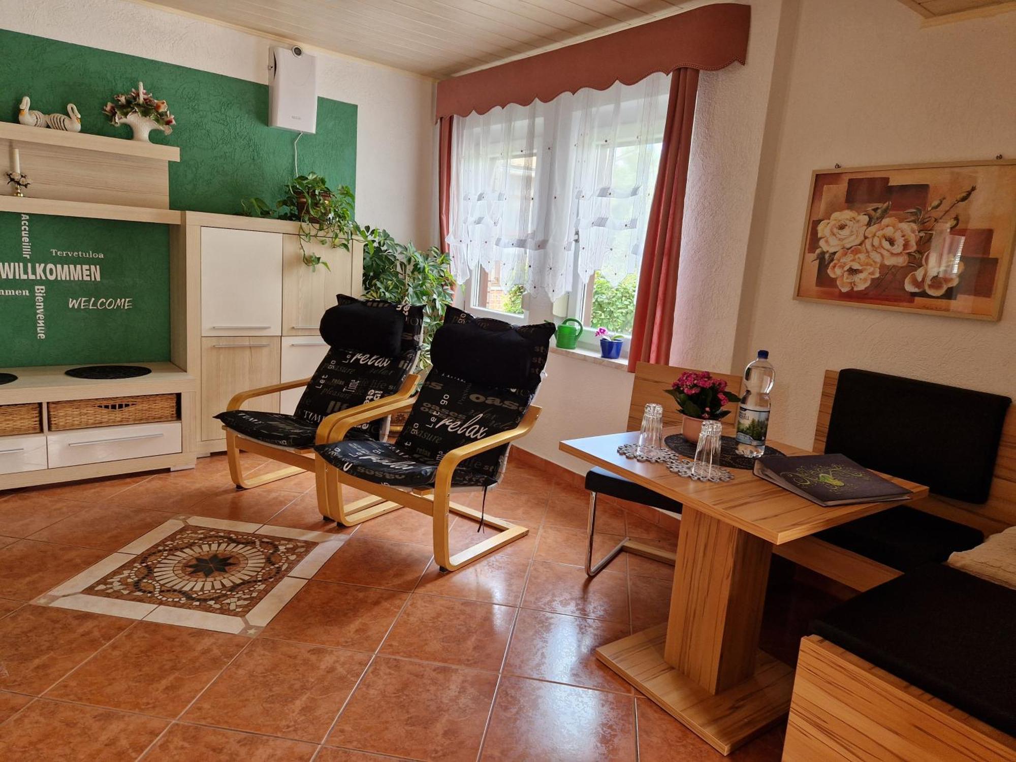 Ferienwohnung Am Oepitzer Berg Pößneck Екстериор снимка