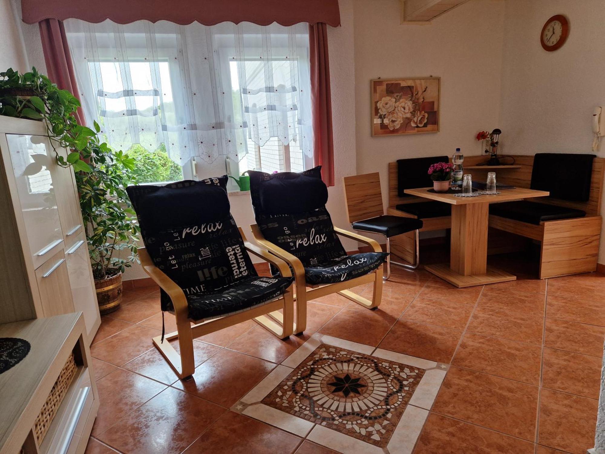 Ferienwohnung Am Oepitzer Berg Pößneck Екстериор снимка